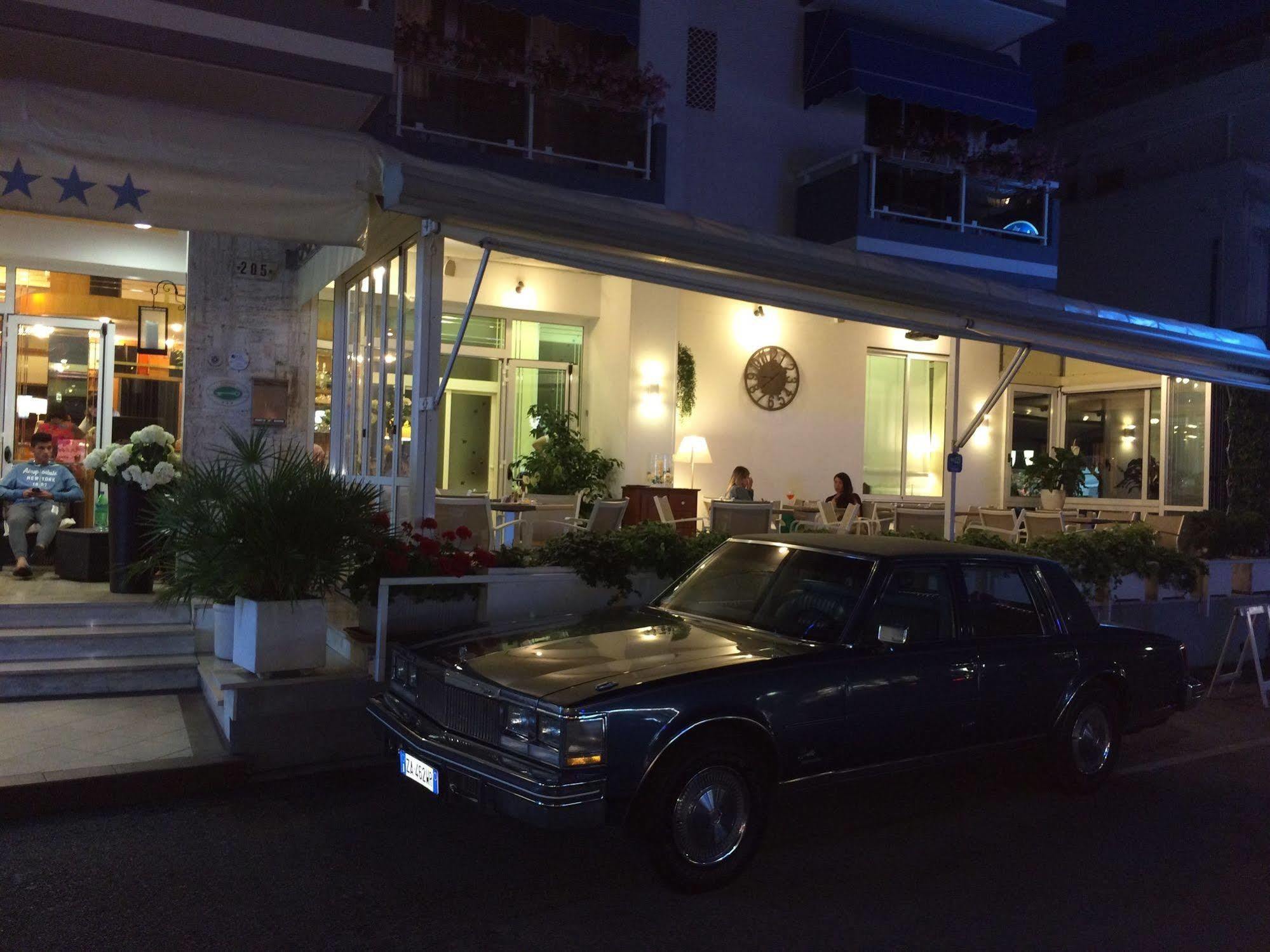 Hotel Touring Lido di Jesolo Exterior foto